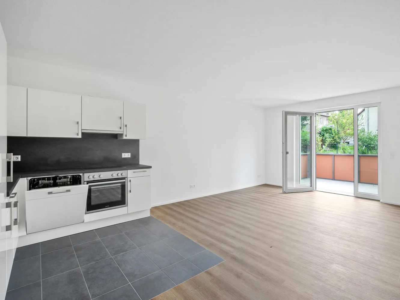2 Zimmer Wohnung mit 70 m² in Dresden – Bild 3