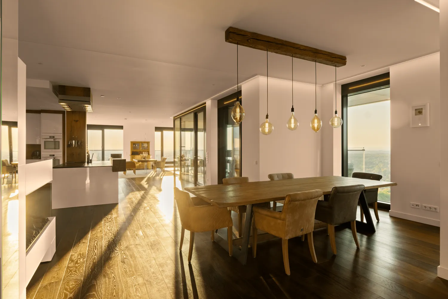 3 Zimmer Wohnung mit 270 m² in Frankfurt am Main – Bild 1