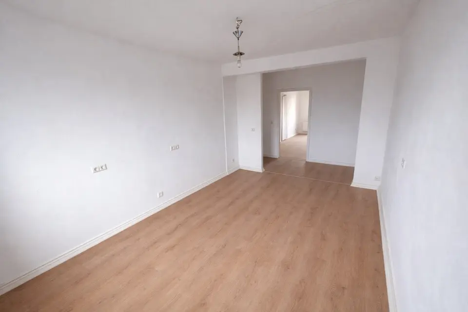 4 Zimmer Wohnung mit 100 m² in Weinheim – Bild 2