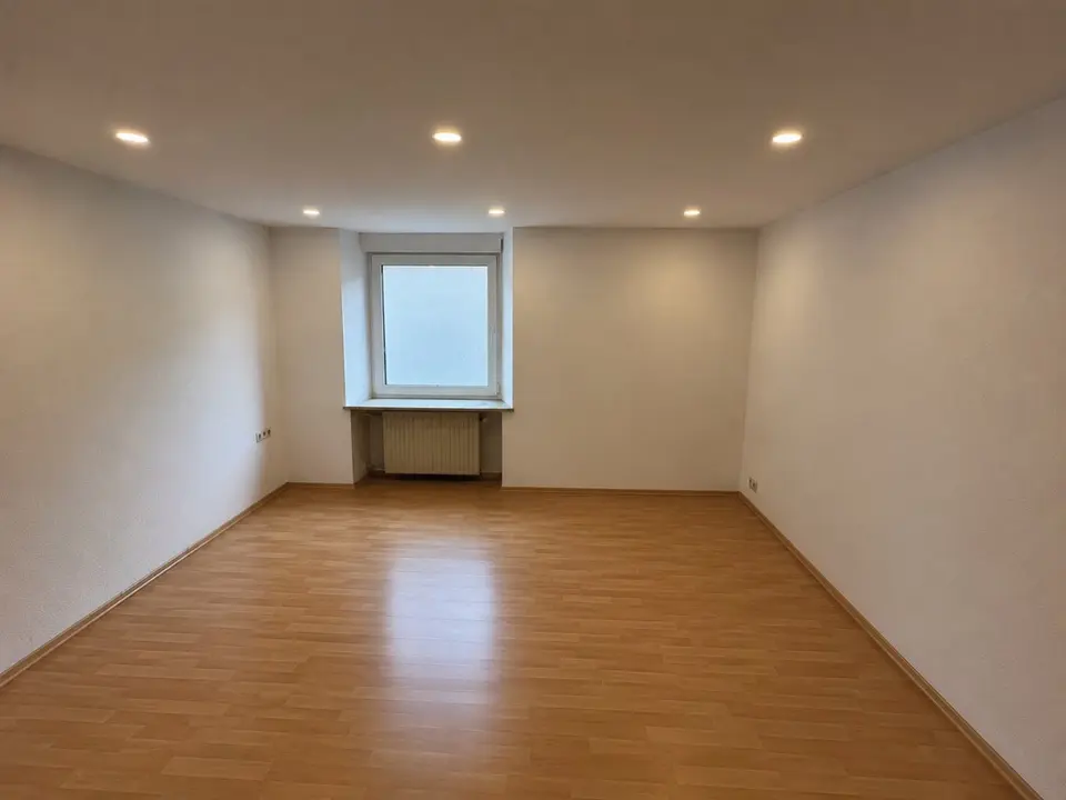 11 Zimmer Haus mit 259 m² in Singen – Bild 1