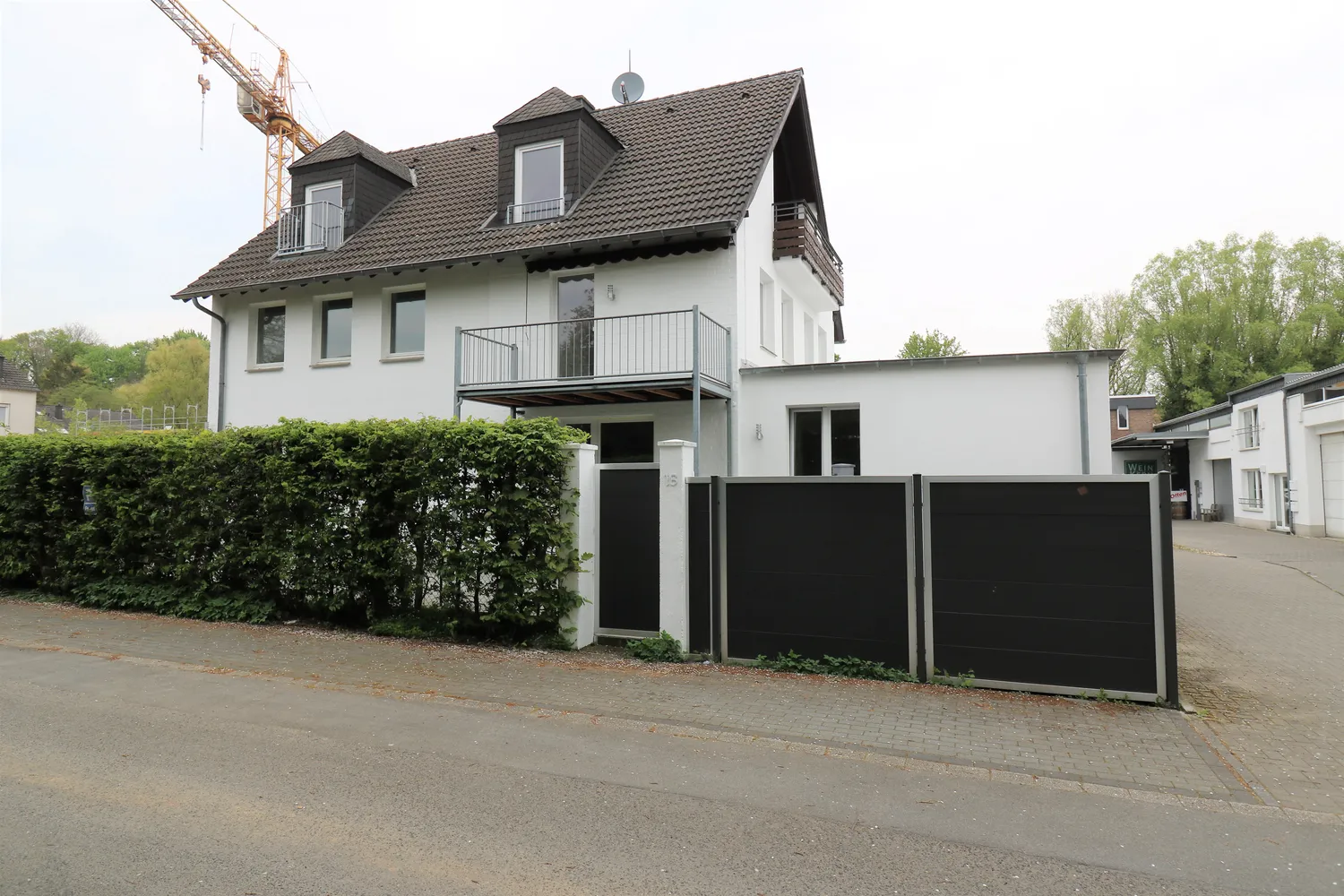 4 Zimmer Wohnung mit 145 m² in Aachen – Bild 1