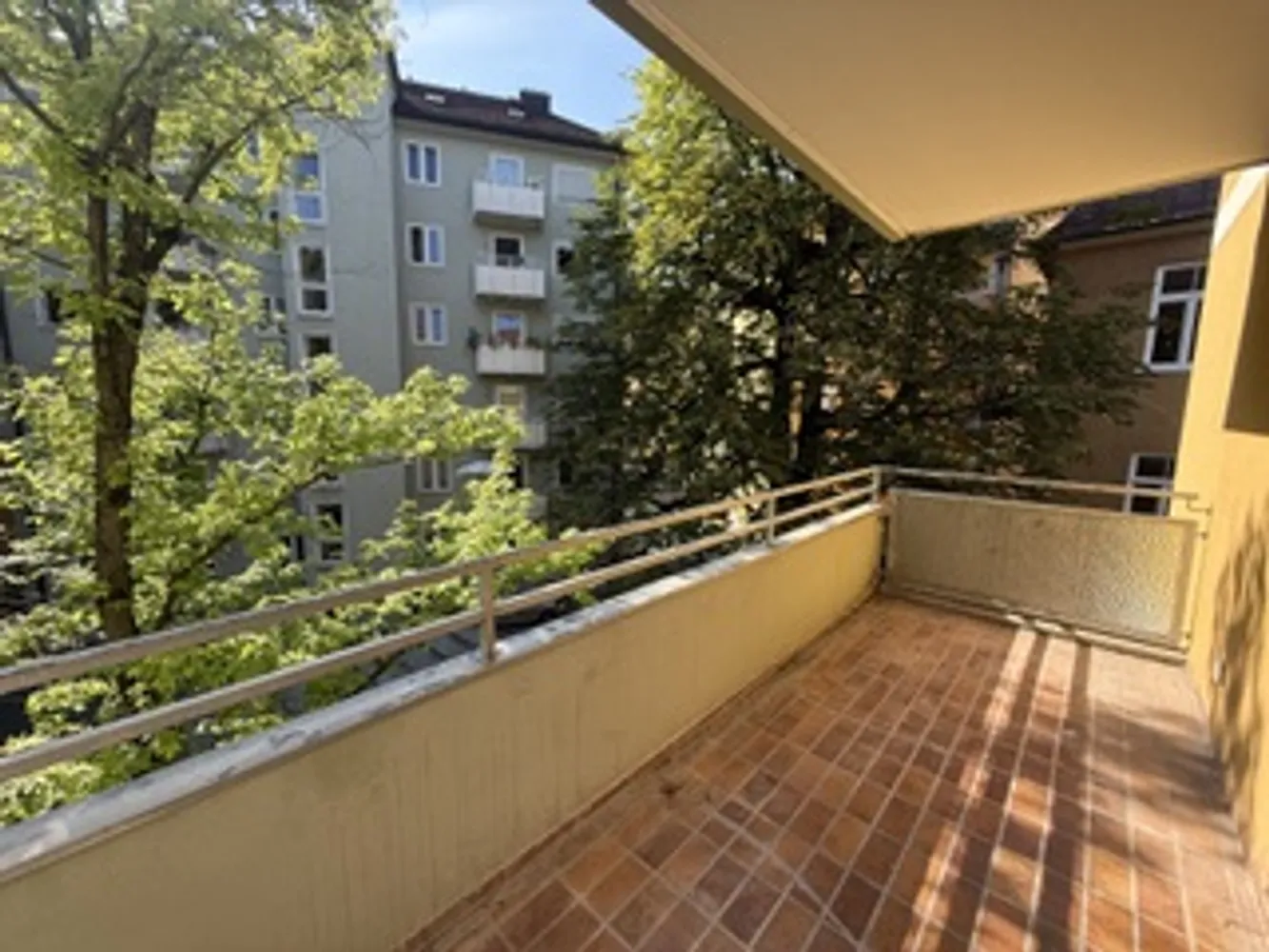 4 Zimmer Wohnung mit 68 m² in München – Bild 1