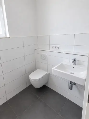 4 Zimmer Wohnung mit 85 m² in Wiesbaden – Bild 2