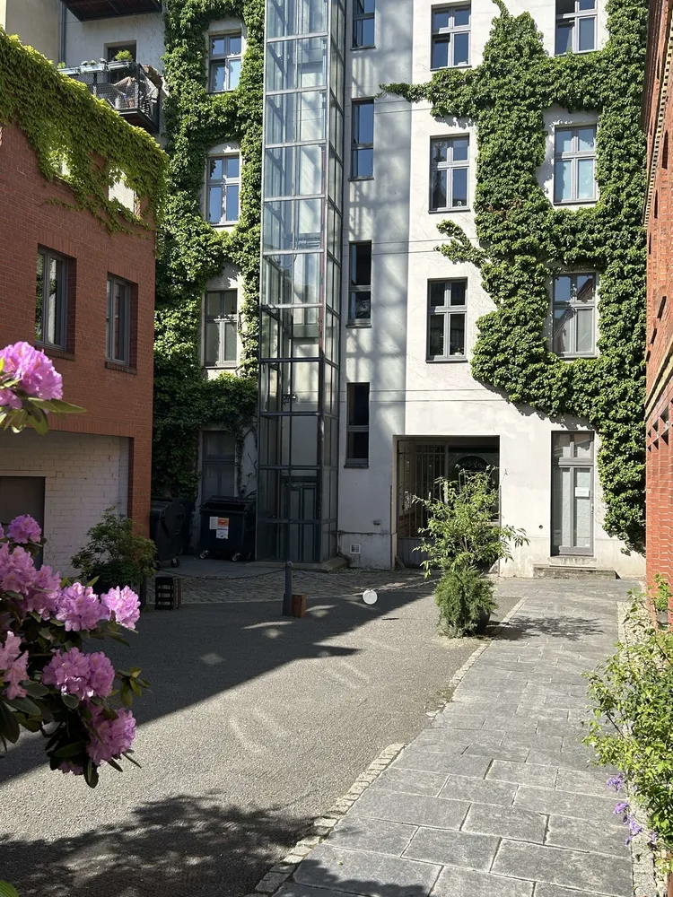 2 Zimmer Wohnung mit 81 m² in Berlin – Bild 5