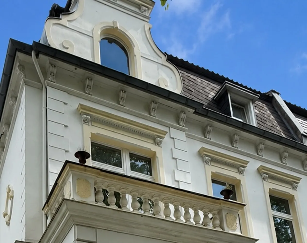 4 Zimmer Wohnung mit 100 m² in Bonn – Bild 1