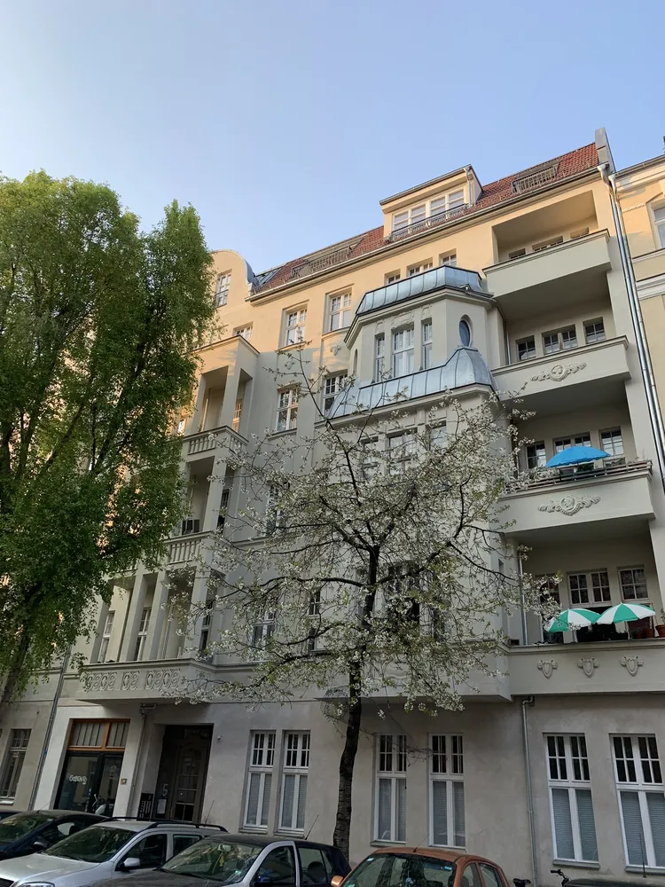 2 room apartment with 61 m² in Berlin – Photo 1