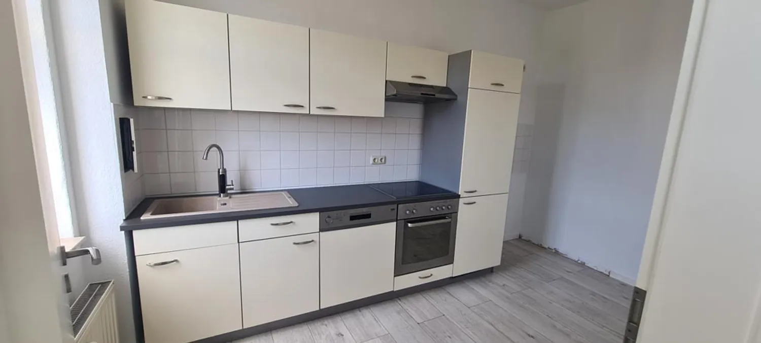4 Zimmer Wohnung mit 96 m² in Magdeburg – Bild 1