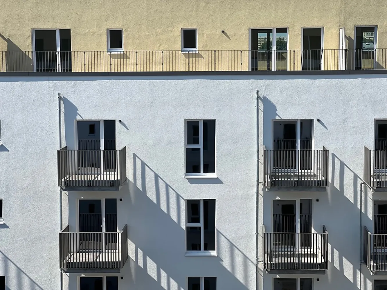 3 Zimmer Wohnung mit 94 m² in Berlin – Bild 2