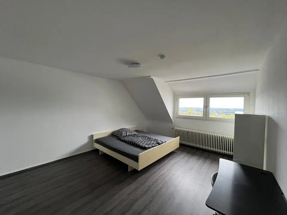 WG-Zimmer mit 80 m² in Solingen – Bild 3
