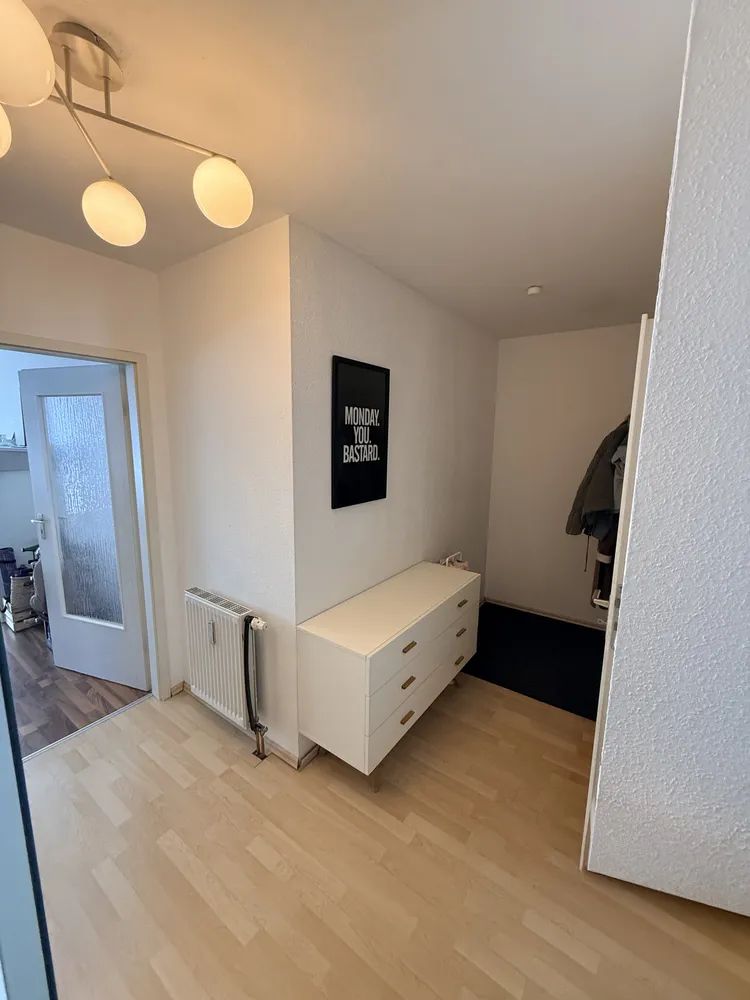 3 Zimmer Wohnung mit 70 m² in Düsseldorf – Bild 2