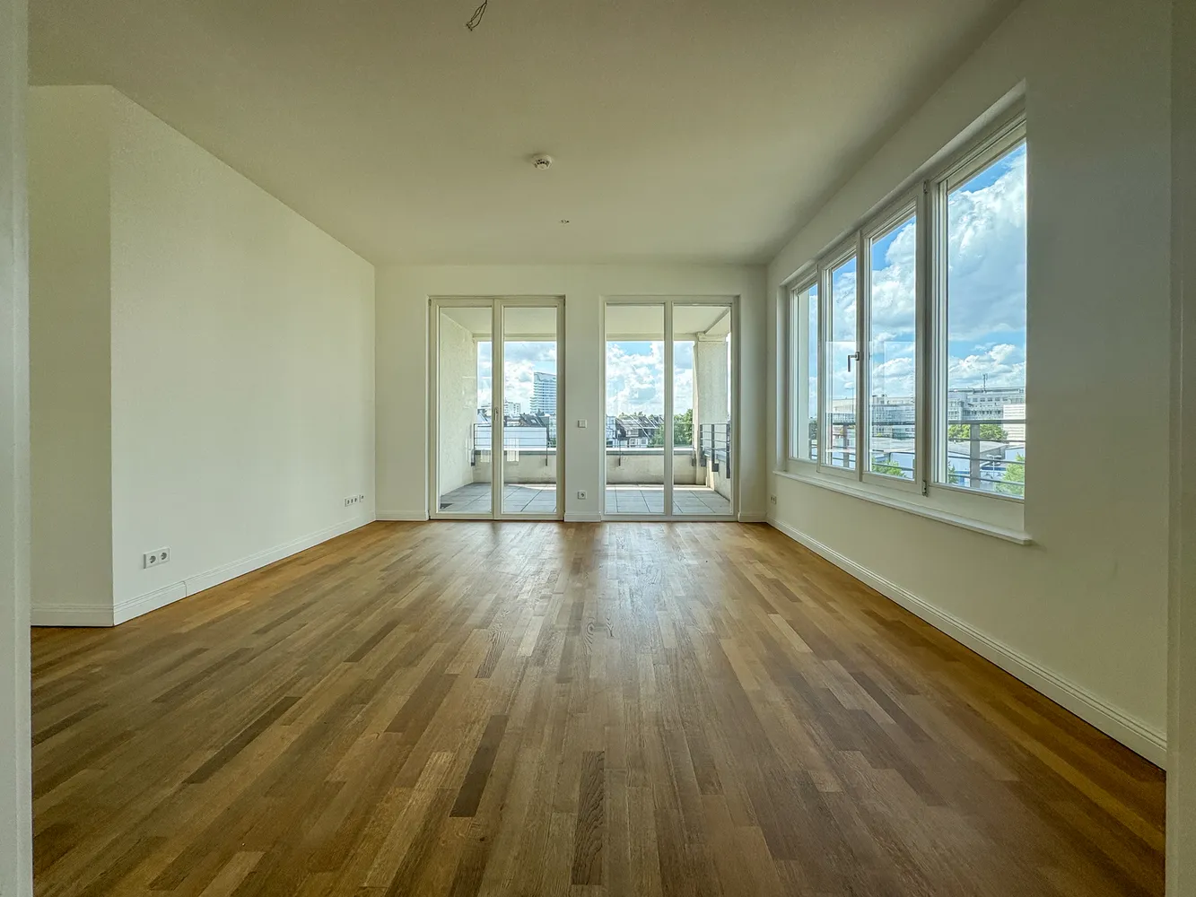 2 room apartment with 68 m² in Düsseldorf – Photo 2