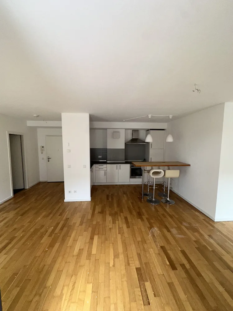 2 Zimmer Wohnung mit 64 m² in Frankfurt am Main – Bild 1