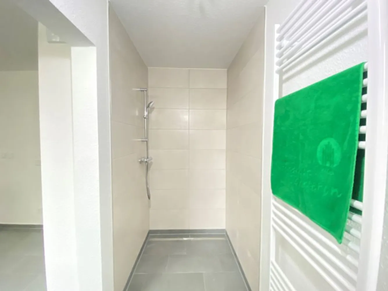 5 Zimmer Wohnung mit 110 m² in Schwerin – Bild 4