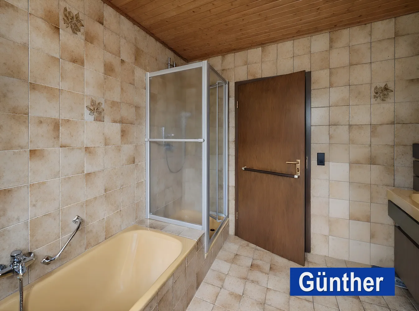 6 Zimmer Haus mit 150 m² in Metzingen – Bild 1
