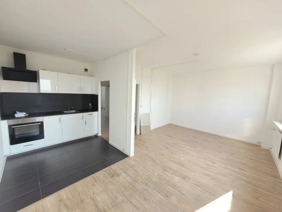 2 Zimmer Wohnung mit 60 m² in Halle (Saale) – Bild 3