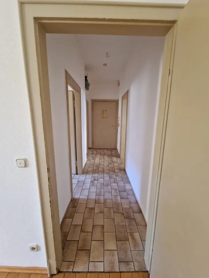 4 Zimmer Wohnung mit 75 m² in Saarbrücken – Bild 3