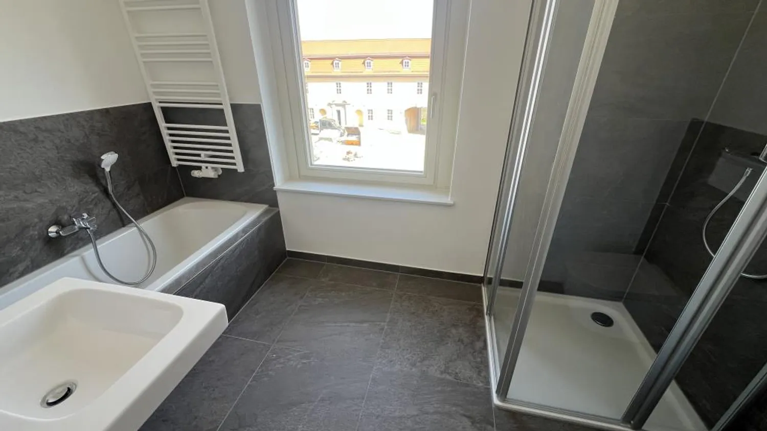 3 room apartment with 101 m² in Gera – Photo 1