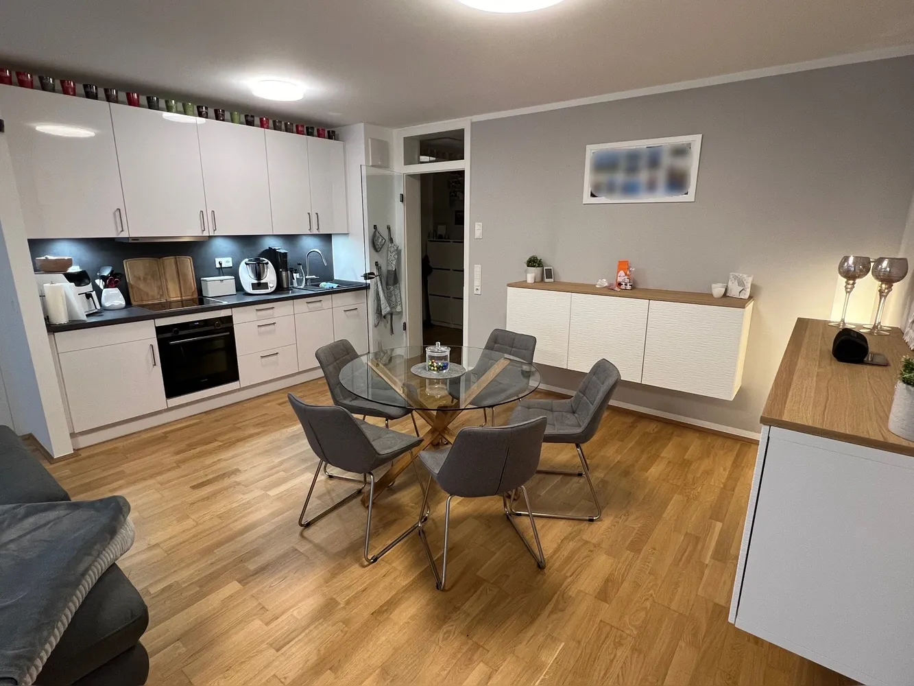 2 Zimmer Wohnung mit 61 m² in Köln – Bild 1