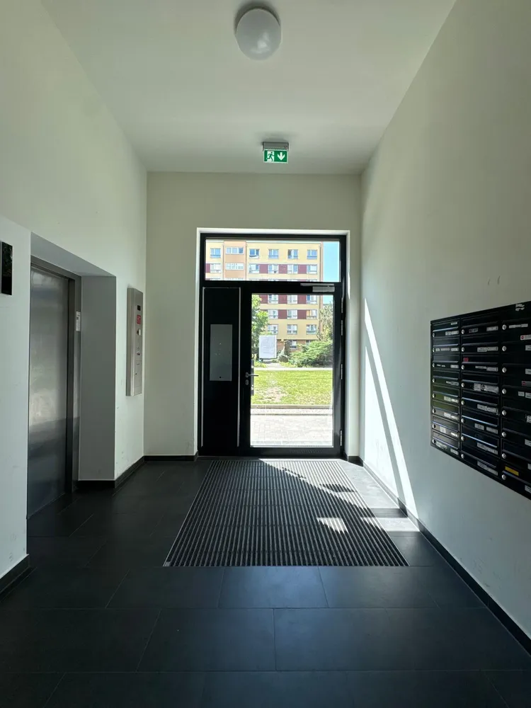 2 room apartment with 57 m² in Berlin – Photo 2