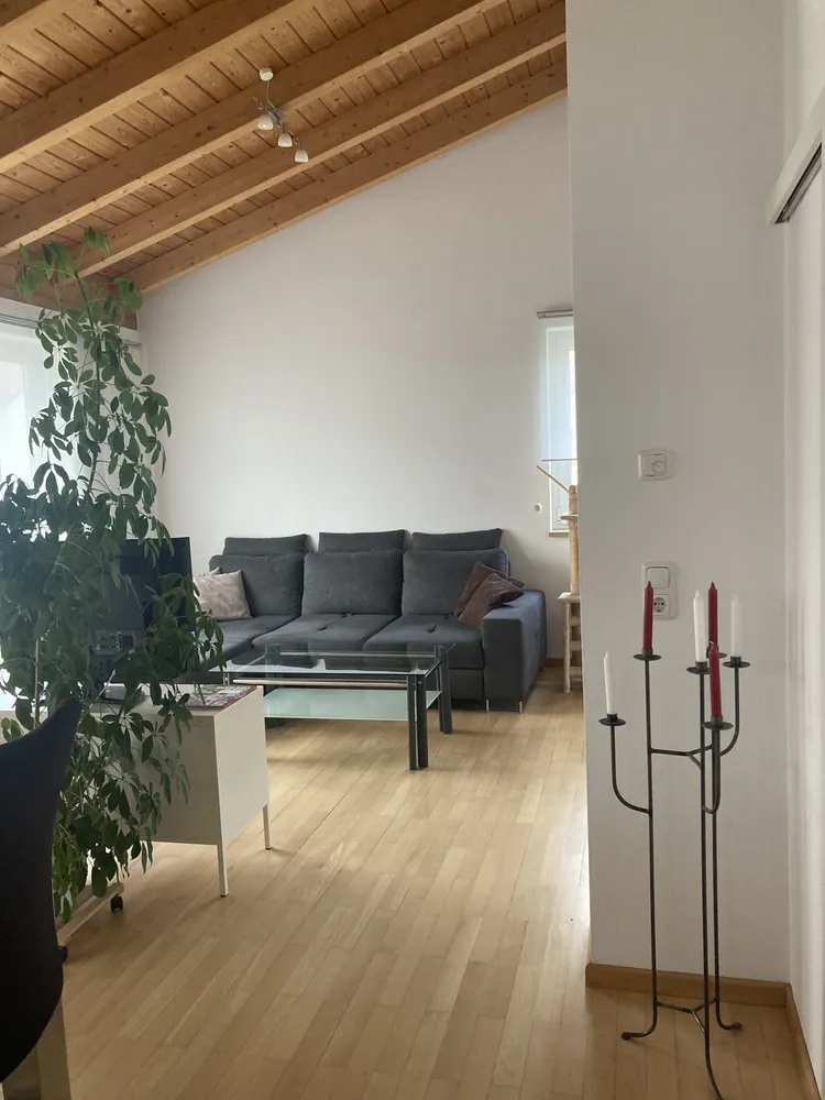 2 Zimmer Wohnung mit 105 m² in Regensburg – Bild 2