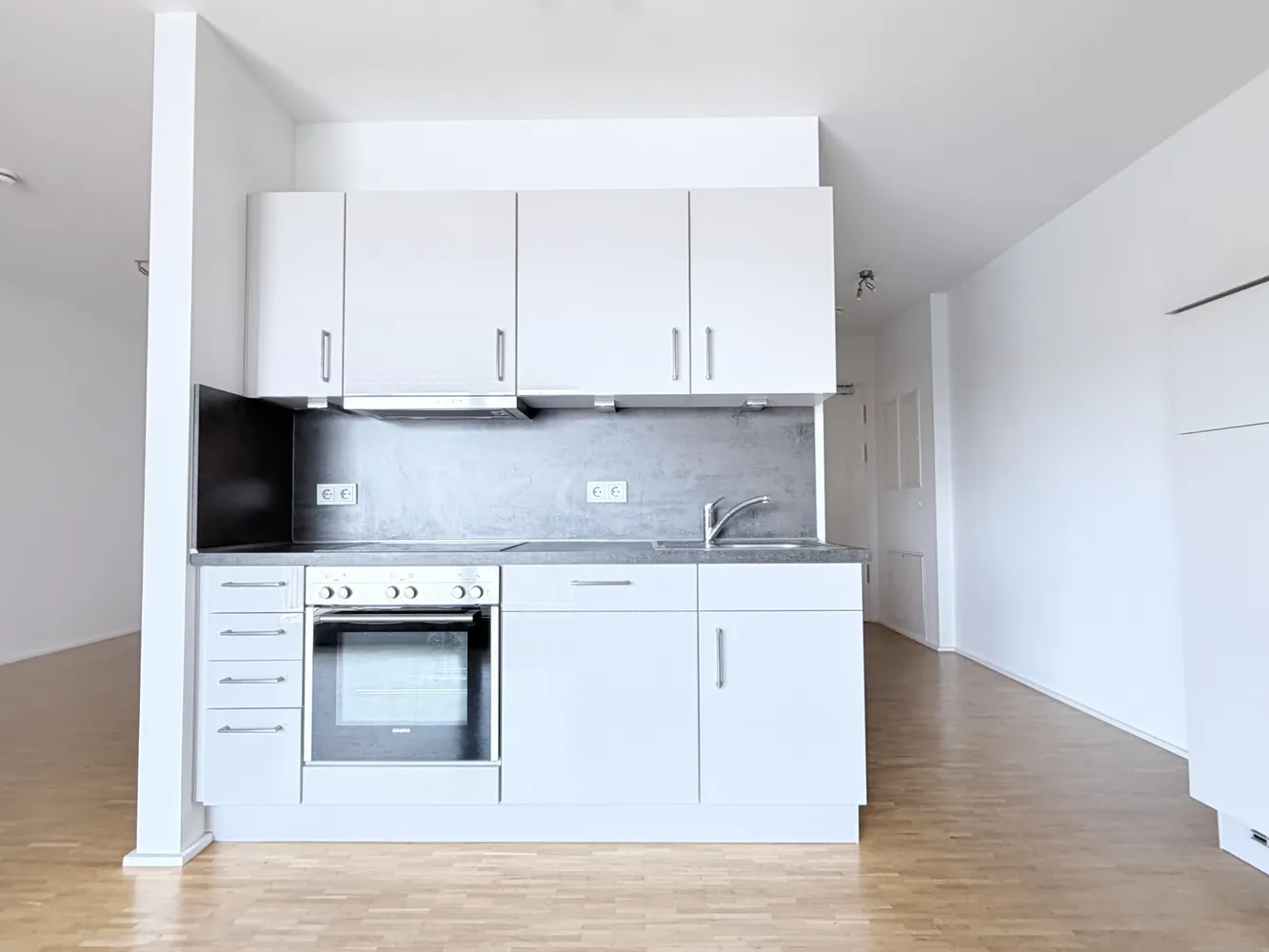 1 room apartment with 50 m² in Frankfurt am Main – Photo 2