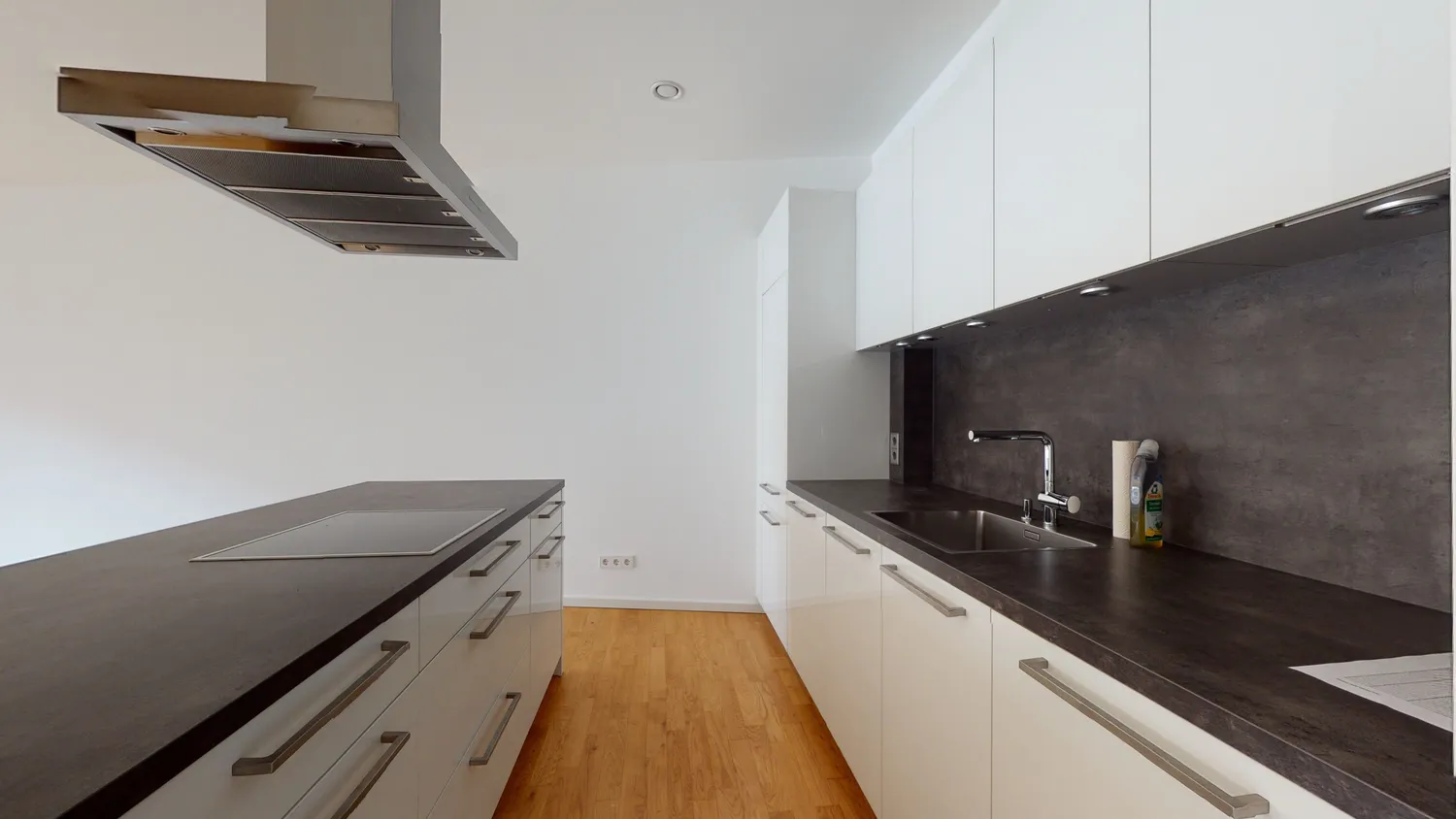 2 Zimmer Wohnung mit 95 m² in Frankfurt am Main – Bild 4