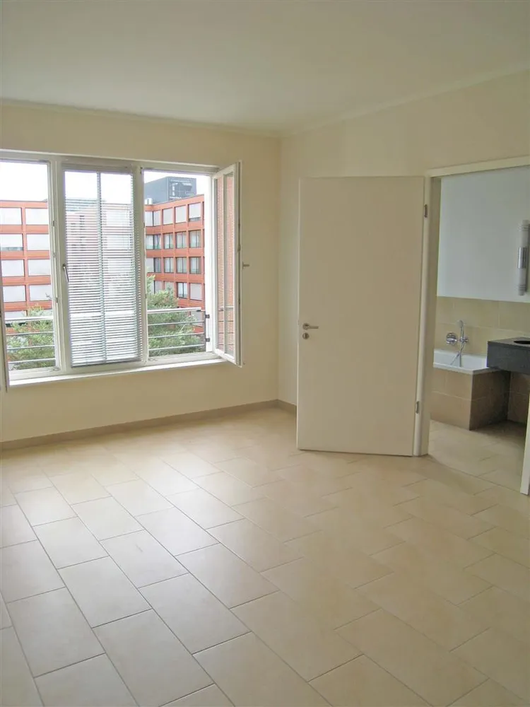 3 Zimmer Wohnung mit 136 m² in Berlin – Bild 10