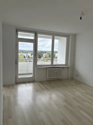 2 room apartment with 70 m² in Berlin – Photo 3