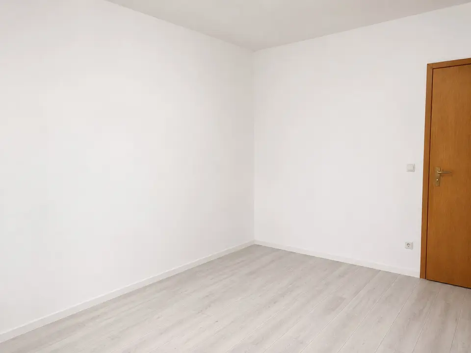 2 Zimmer Wohnung mit 80 m² in Solingen – Bild 2