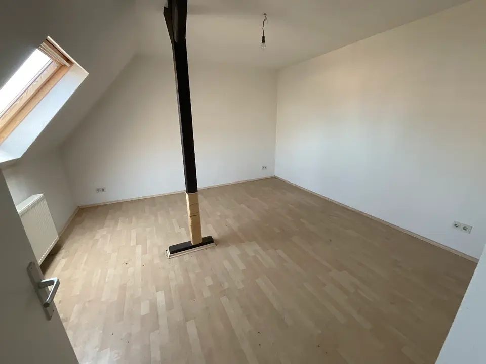 4 Zimmer Wohnung mit 99 m² in Krefeld – Bild 3