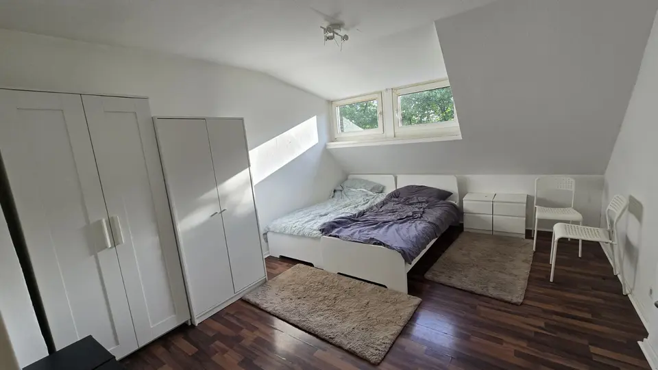 WG-Zimmer mit 150 m² in Krefeld – Bild 4