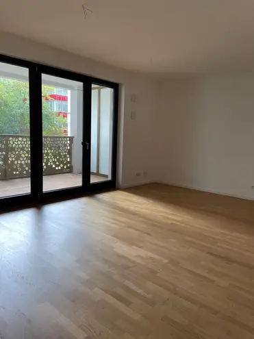 2 Zimmer Wohnung mit 70 m² in Berlin – Bild 3