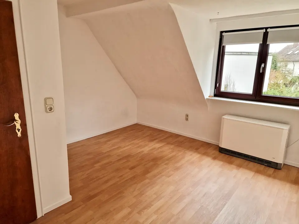 4 Zimmer Wohnung mit 103 m² in Kassel – Bild 2