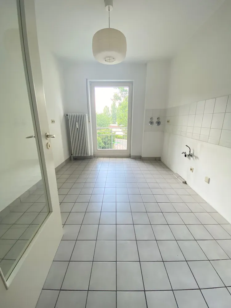 2 Zimmer Wohnung mit 70 m² in Frankfurt am Main – Bild 2
