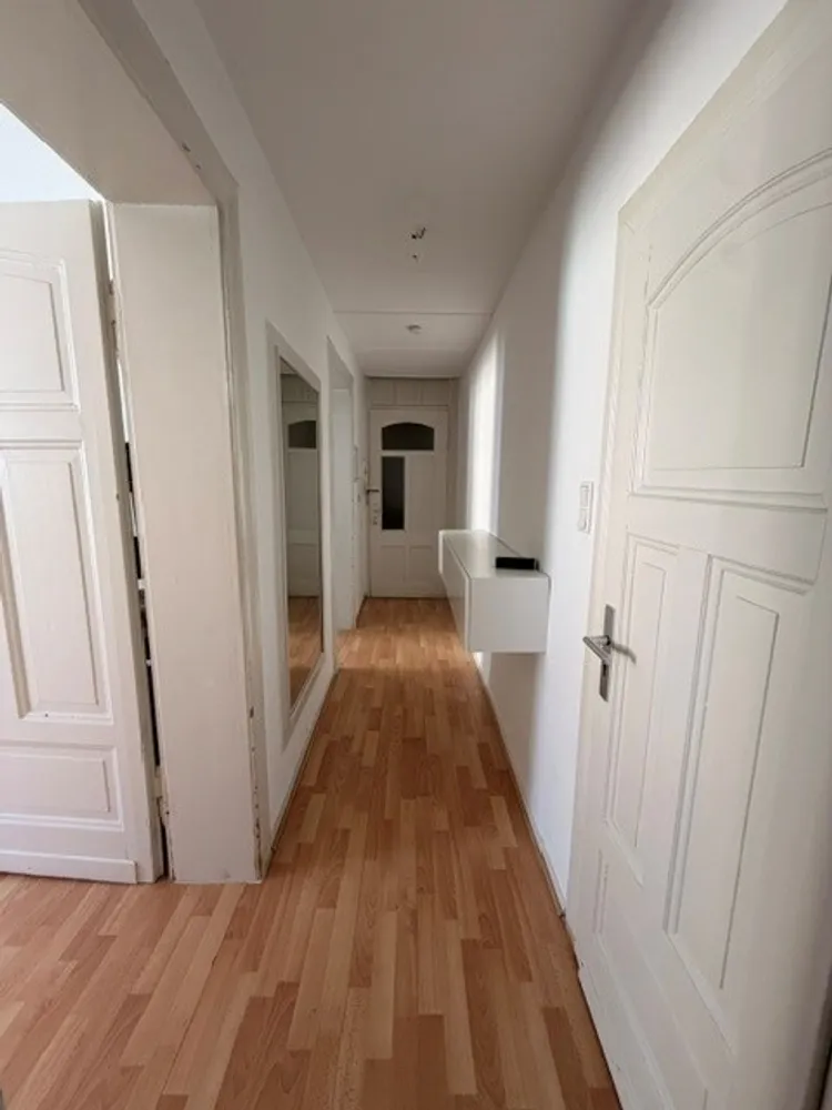 2 Zimmer Wohnung mit 70 m² in Düsseldorf – Bild 2