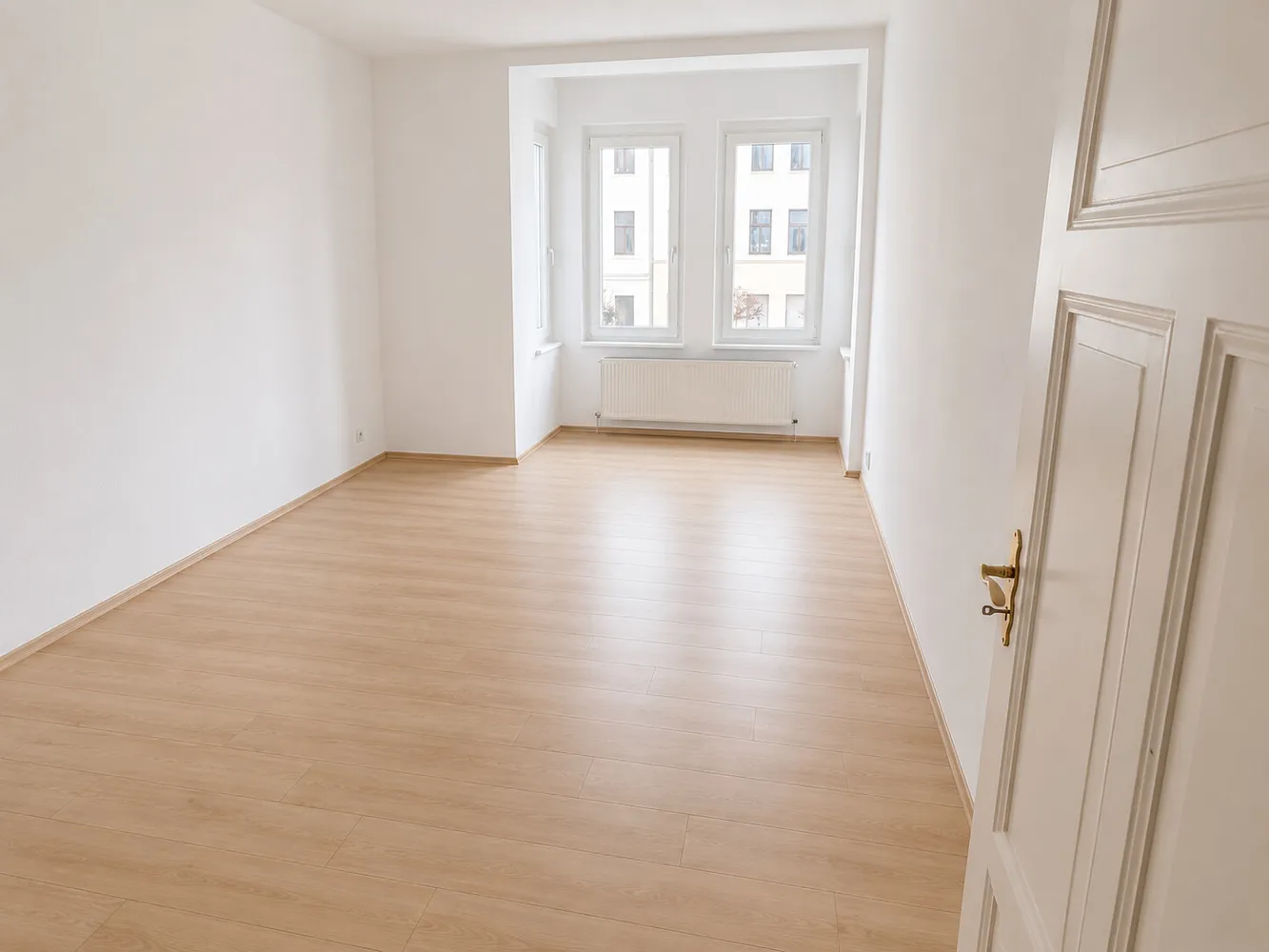 4 Zimmer Wohnung mit 90 m² in Magdeburg – Bild 1