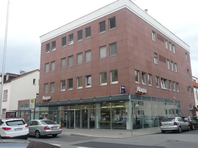 5 Zimmer Wohnung mit 170 m² in Wiesbaden – Bild 1