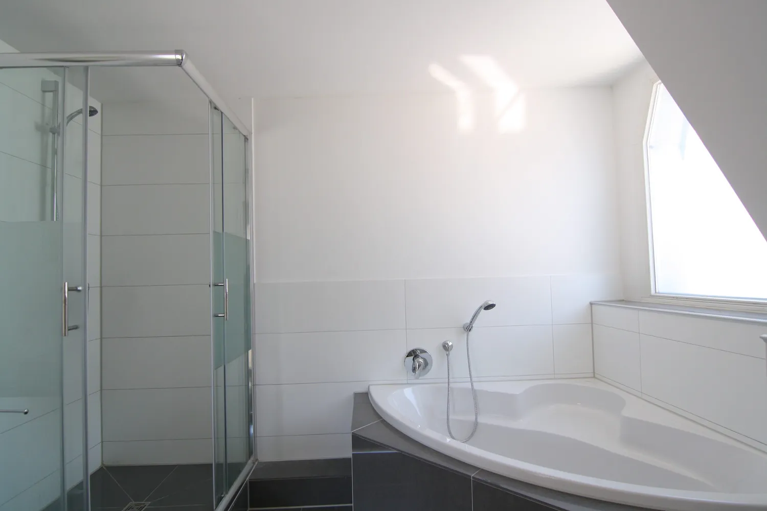 2 room apartment with 124 m² in Stuttgart – Photo 11