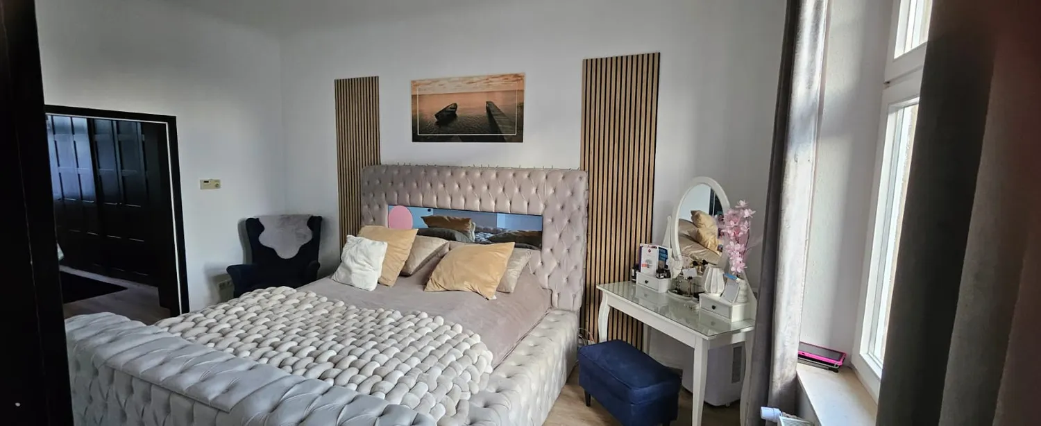 7 Zimmer Wohnung mit 150 m² in Mönchengladbach – Bild 1