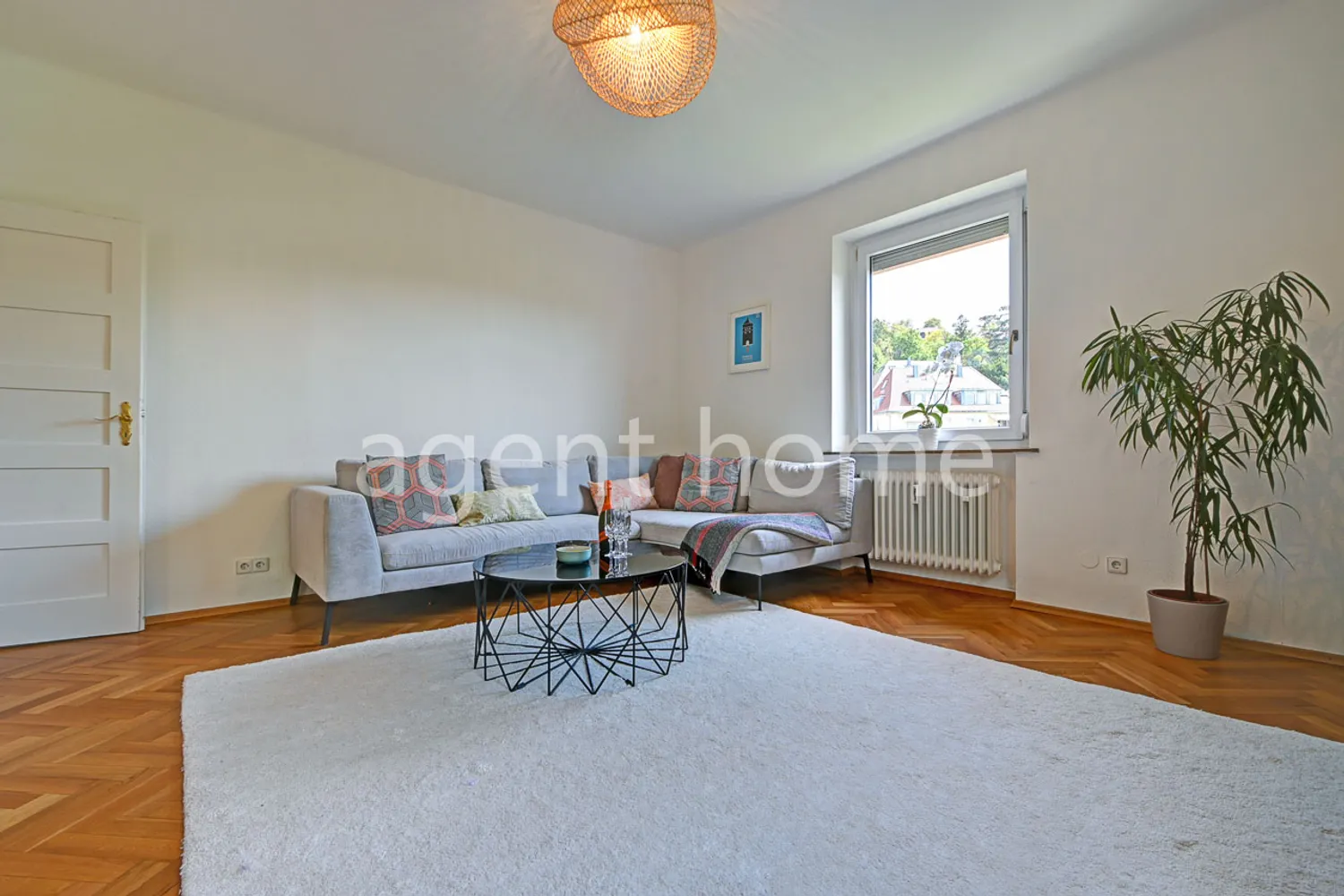 5 Zimmer Wohnung mit 155 m² in Stuttgart – Bild 2