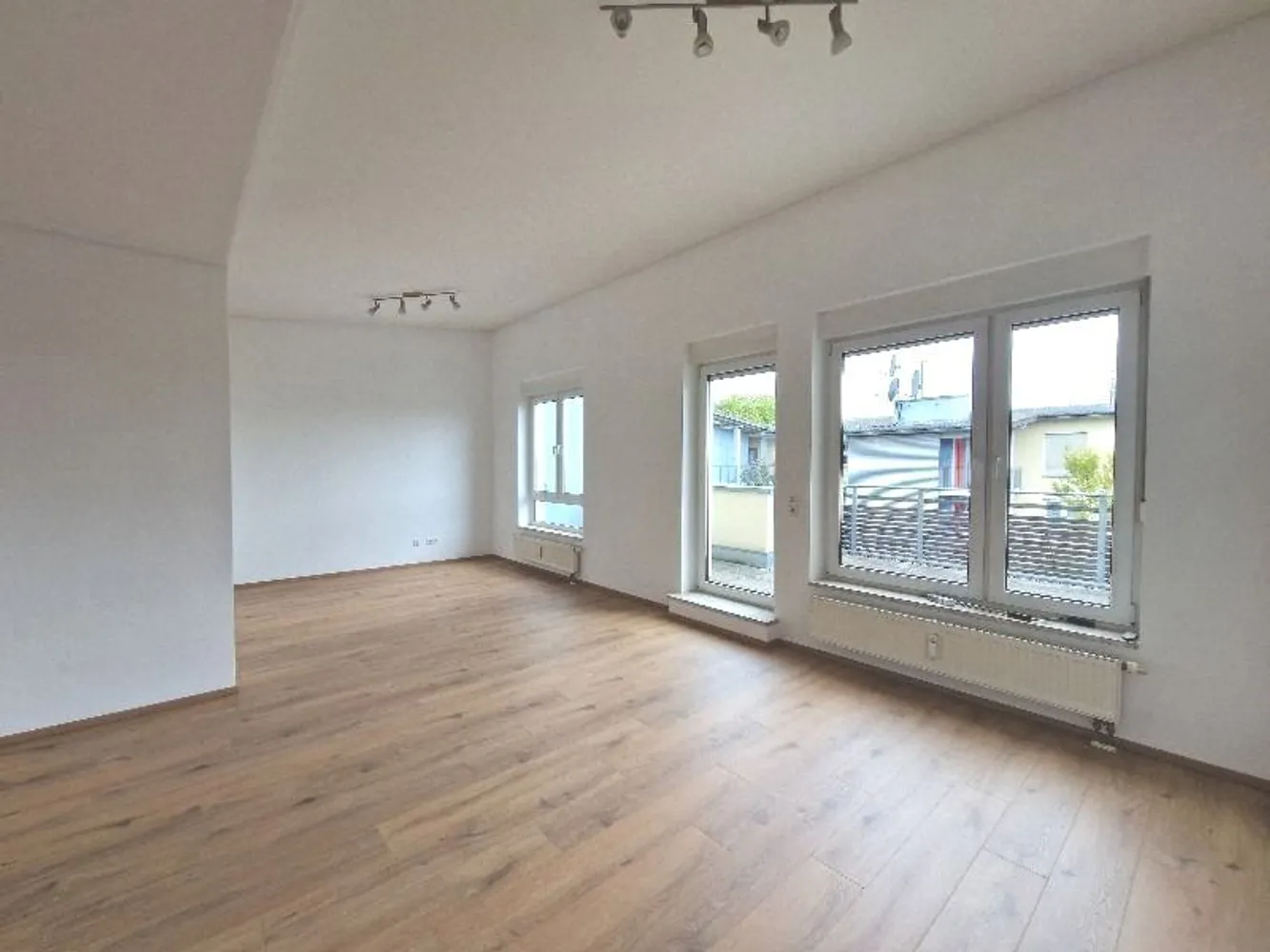 4 Zimmer Wohnung mit 116 m² in Nürnberg – Bild 2