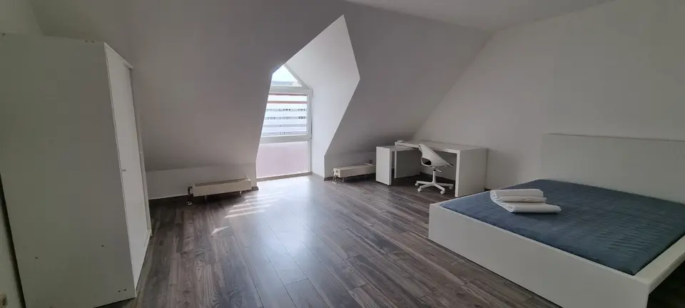 WG-Zimmer mit 160 m² in Schmalkalden – Bild 1