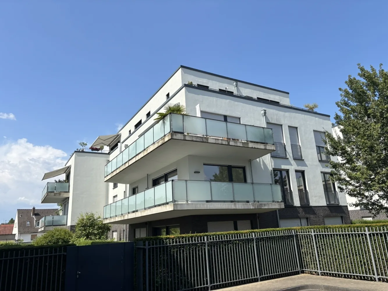 4 Zimmer Wohnung mit 133 m² in Bonn – Bild 1