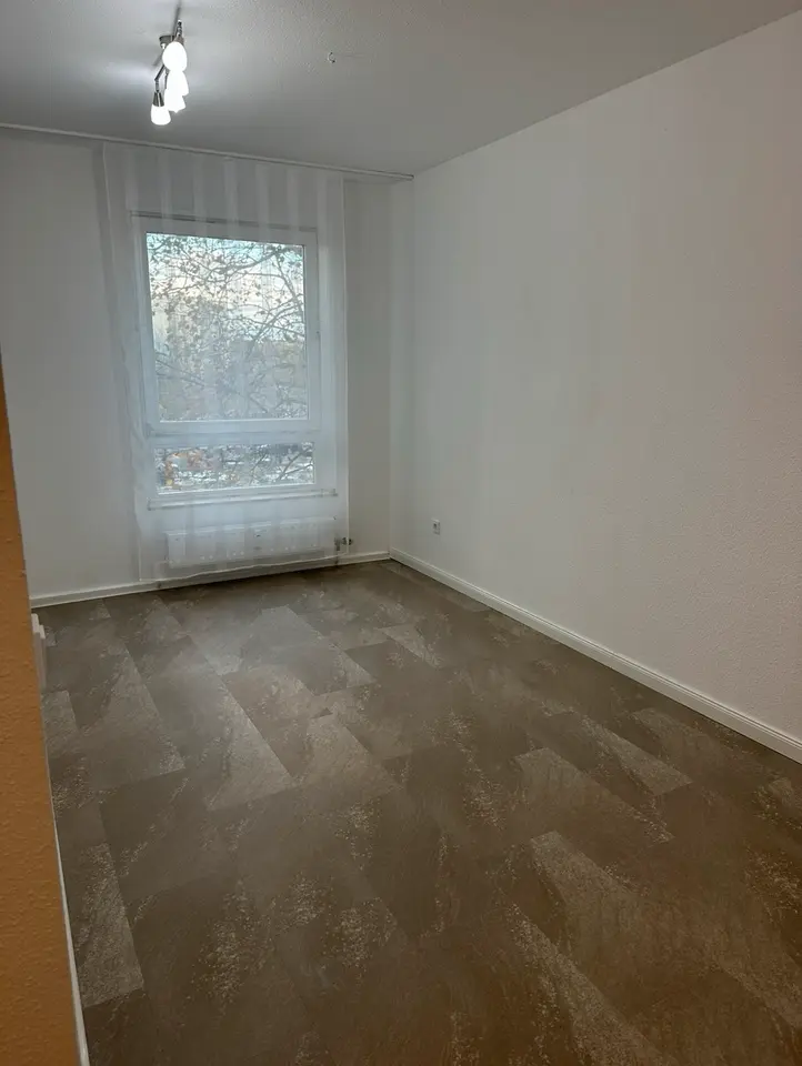 4 Zimmer Wohnung mit 90 m² in Kaiserslautern – Bild 2