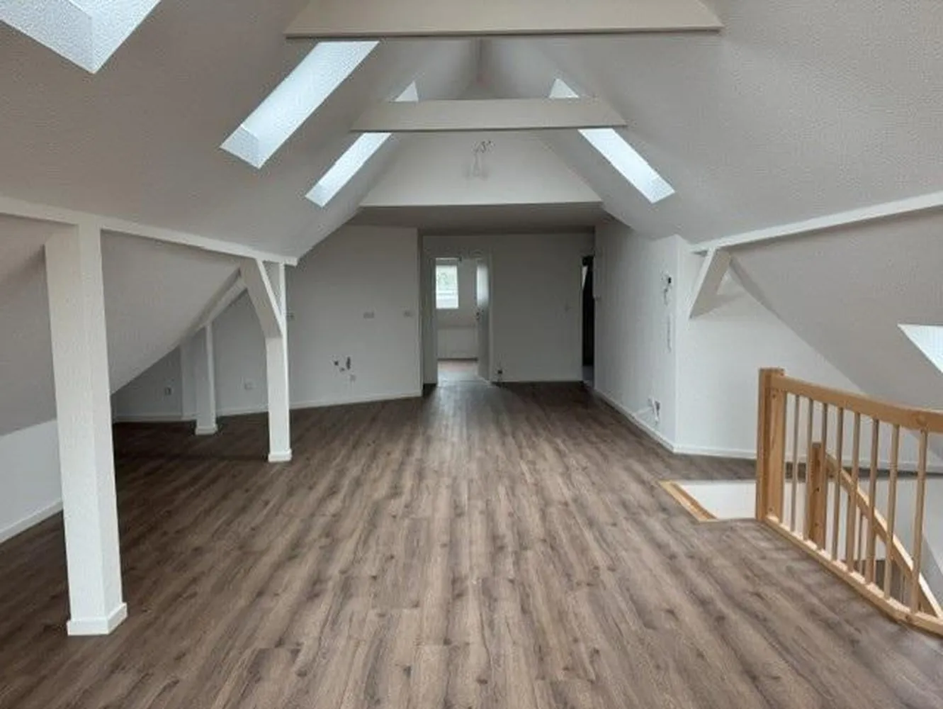 5 Zimmer Wohnung mit 150 m² in Chemnitz – Bild 6