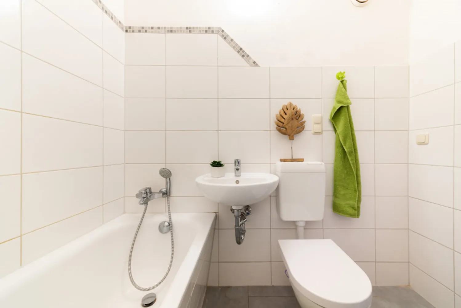 4 Zimmer Wohnung mit 98 m² in Halle (Saale) – Bild 4