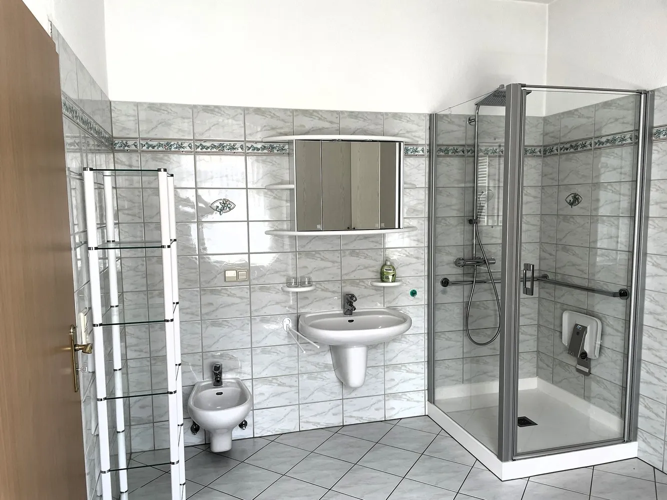 2 room apartment with 60 m² in Dresden – Photo 2
