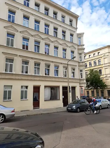1 Zimmer Wohnung mit 49 m² in Halle (Saale) – Bild 2