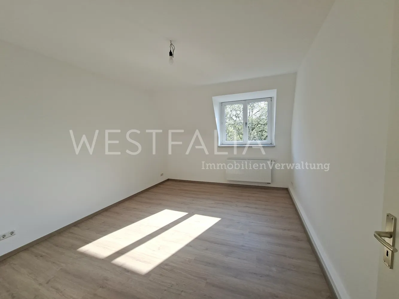 4 Zimmer Wohnung mit 122 m² in Duisburg – Bild 3