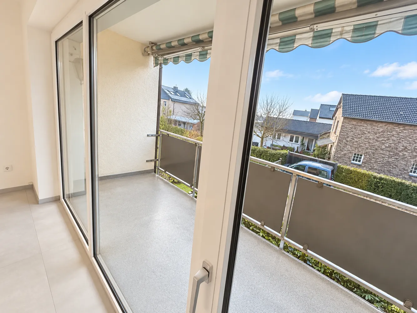 3 Zimmer Wohnung mit 100 m² in Leverkusen – Bild 4